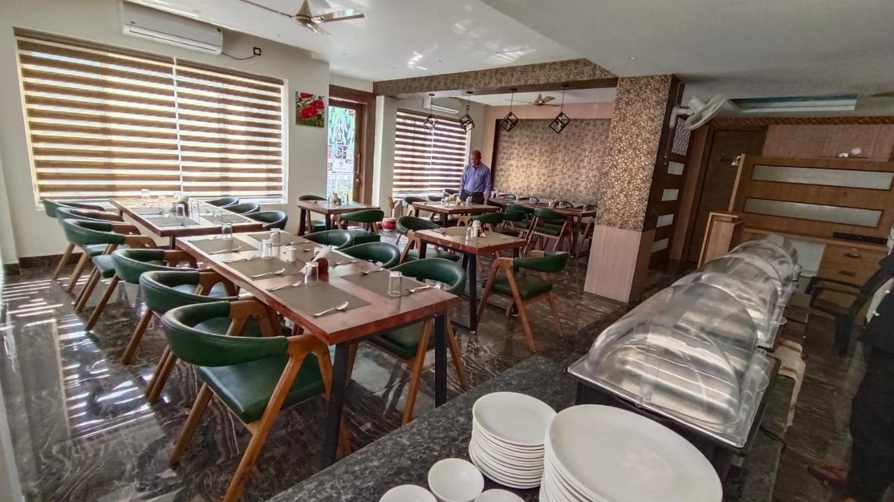 Hotel Dream Inn Rishīkesh Extérieur photo